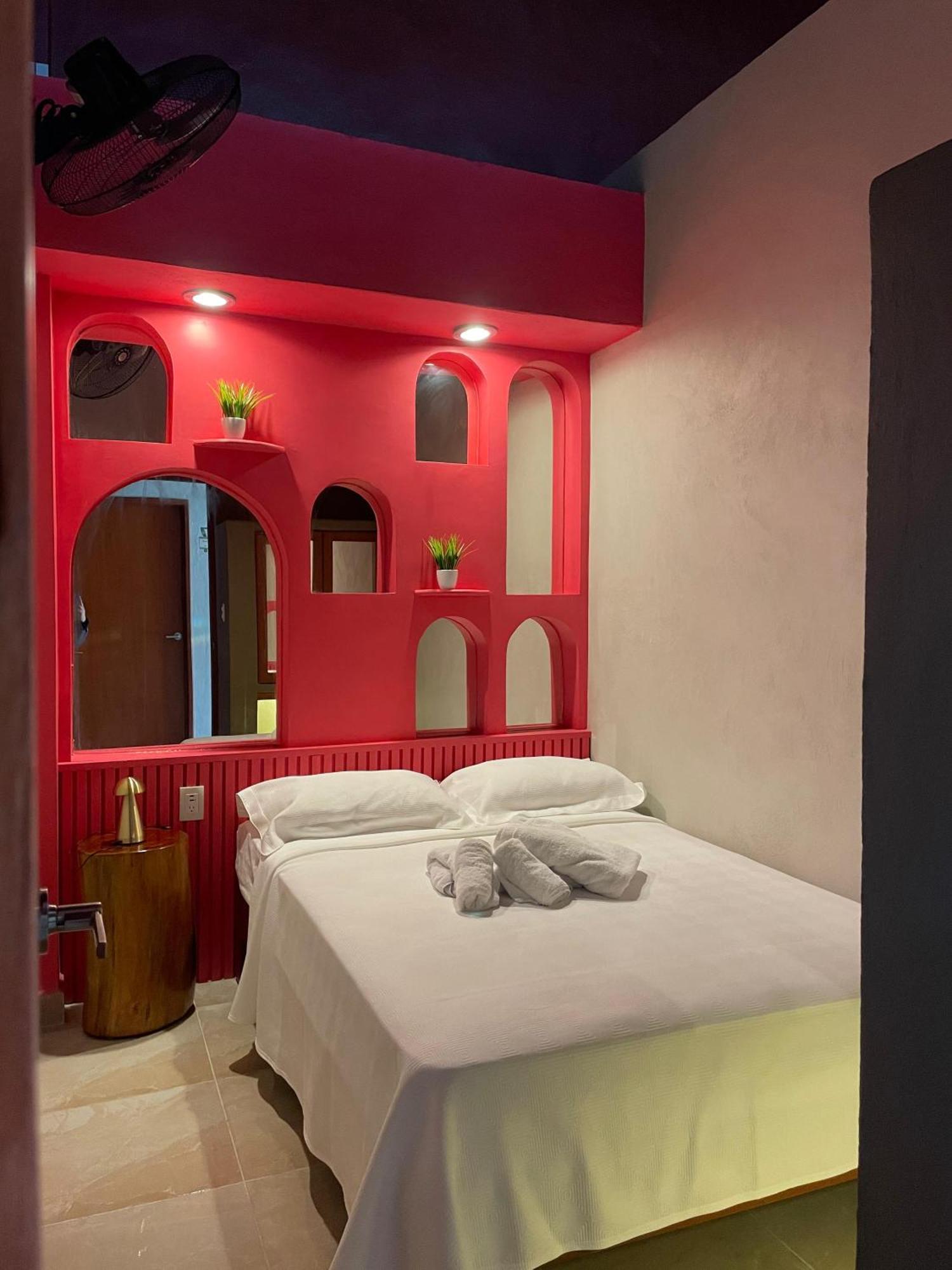 Hostal Poquito A Poquito Valladolid  Kültér fotó