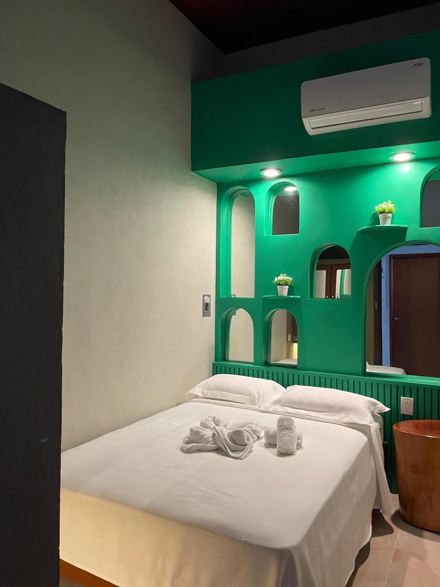 Hostal Poquito A Poquito Valladolid  Kültér fotó