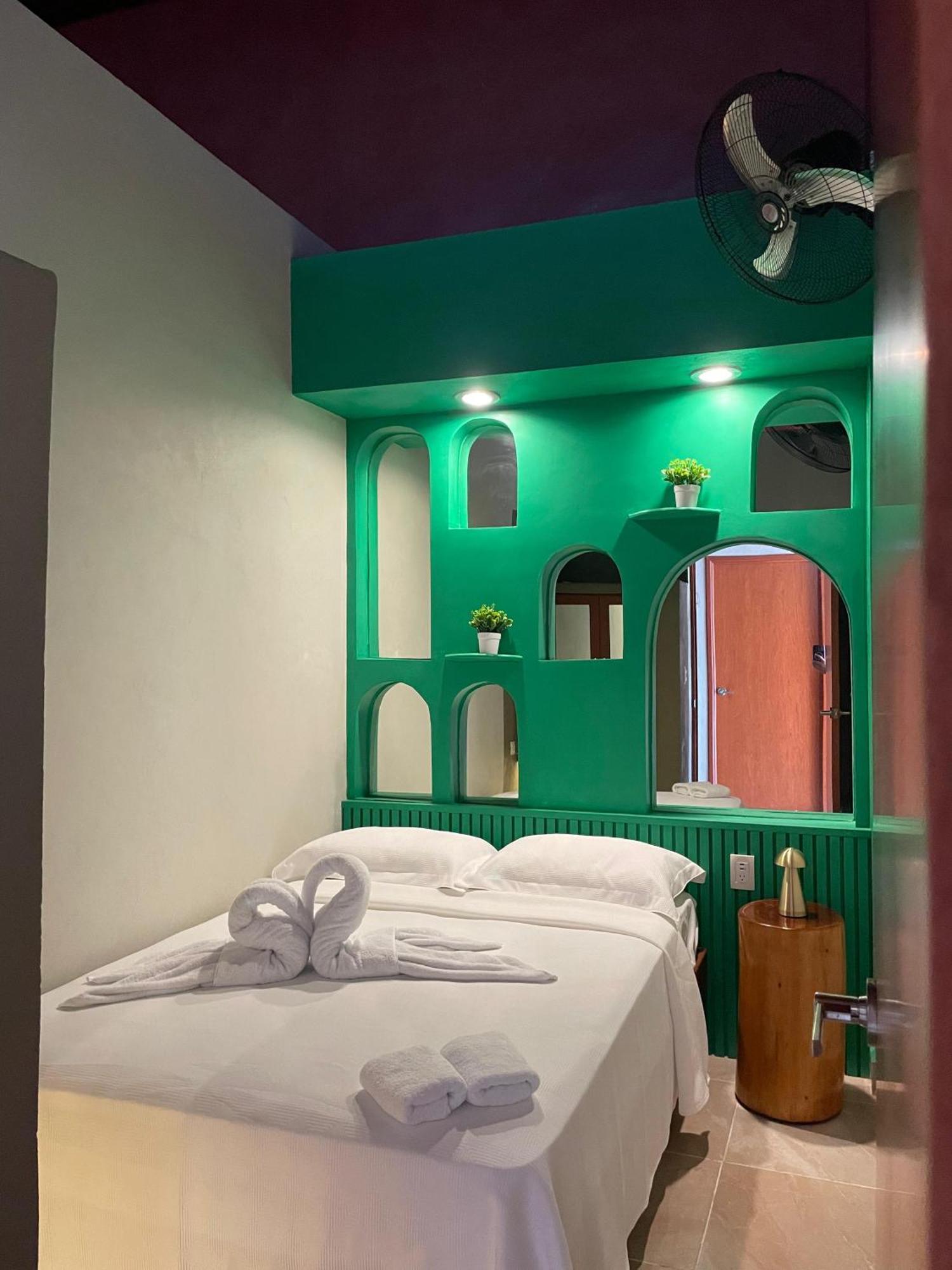 Hostal Poquito A Poquito Valladolid  Kültér fotó