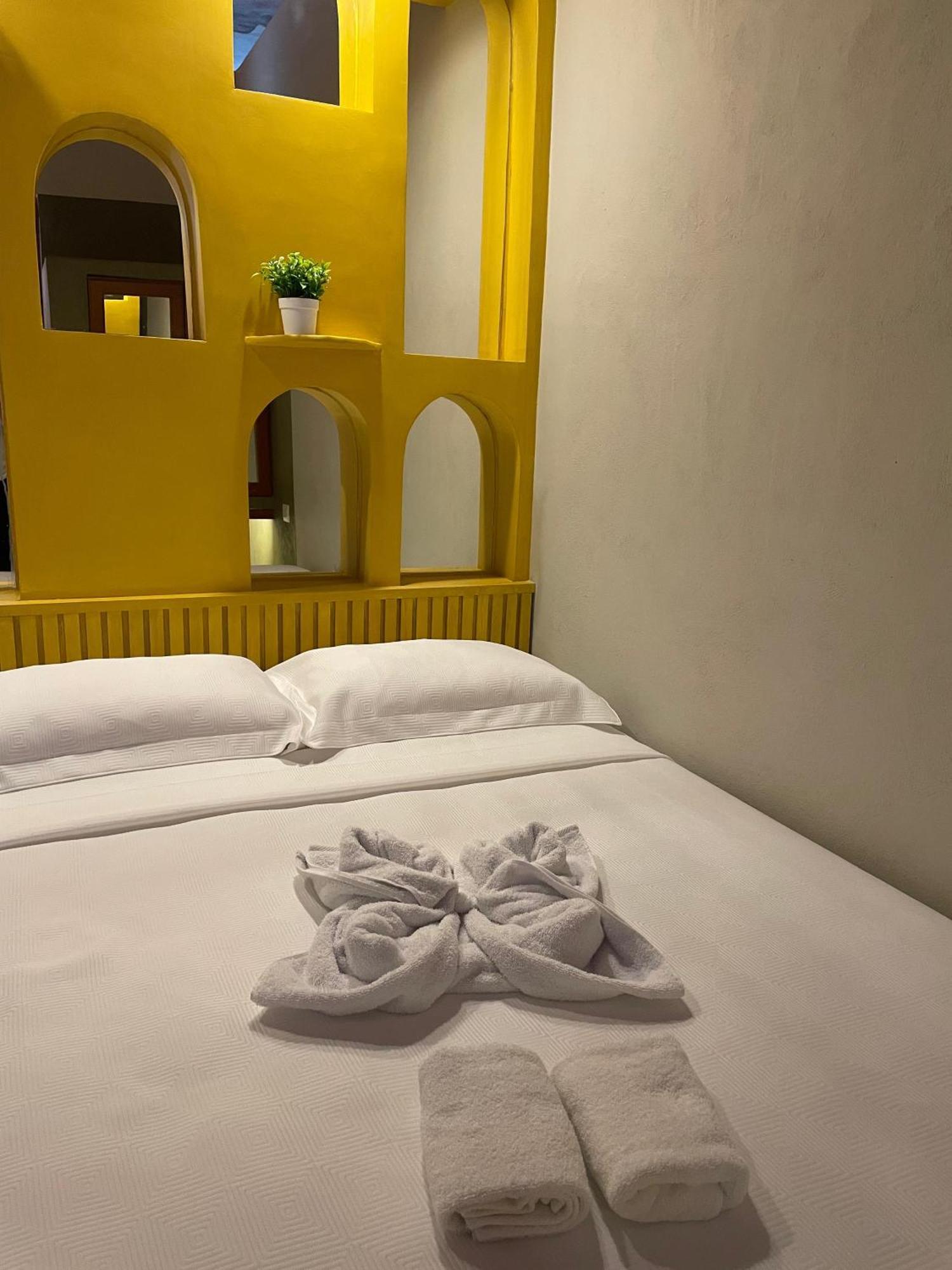 Hostal Poquito A Poquito Valladolid  Kültér fotó