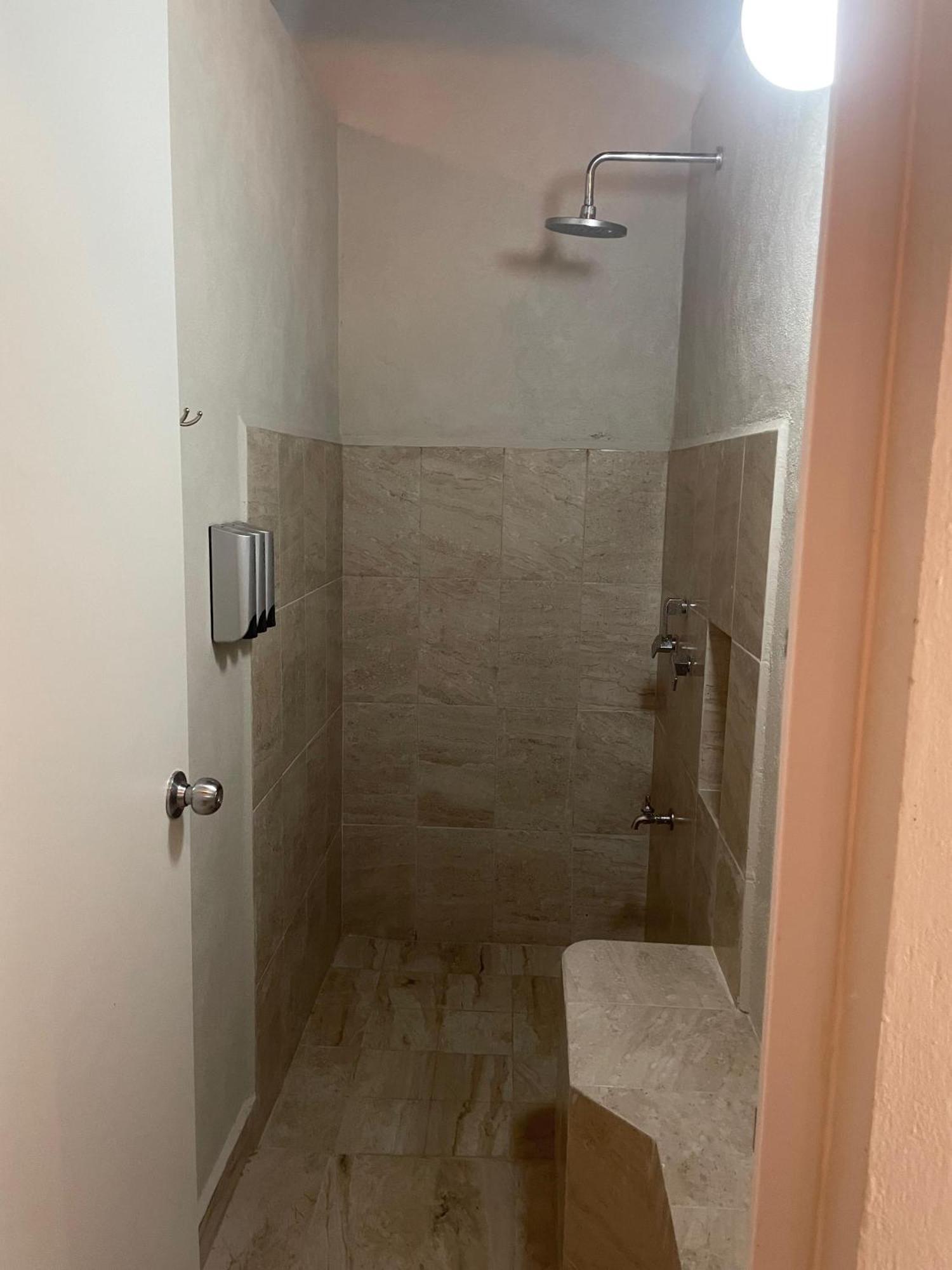 Hostal Poquito A Poquito Valladolid  Kültér fotó